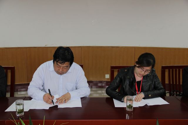 新利公司网址与淮安中哲集团隆重举行校企合作签约仪式